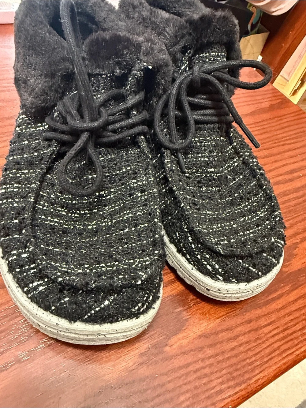 Hey Dude breathable knit
